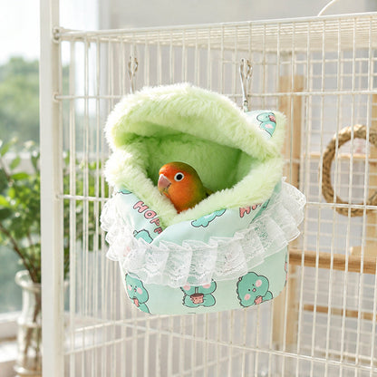 🦜 Warm Hanging Nest for Small Pets | Warm & Soft Plush Interior ☁️ | Semi-Closed Design with Sturdy Hooks 🪝 | For Lovebirds, Budgies, Hamsters and Flying Squirrels 🐾